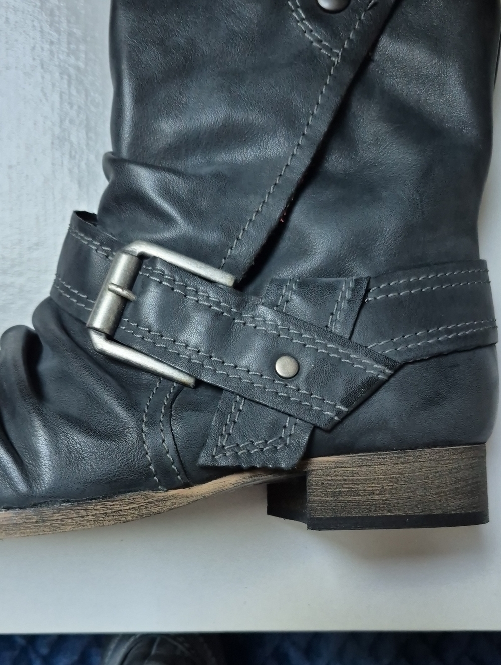 ALDO Women's Dark Grey Leather Moto Boot With Pllaid Lining Size 39 New With Tag - Picture 7 of 16